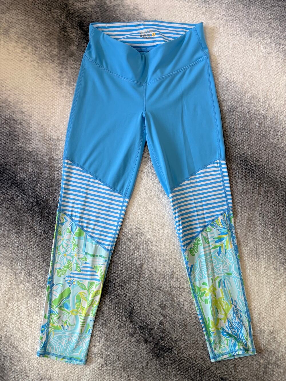 Lilly Pulitzer Luxletic Whisper Blue Leggings Size Small Beach Preppy Yoga